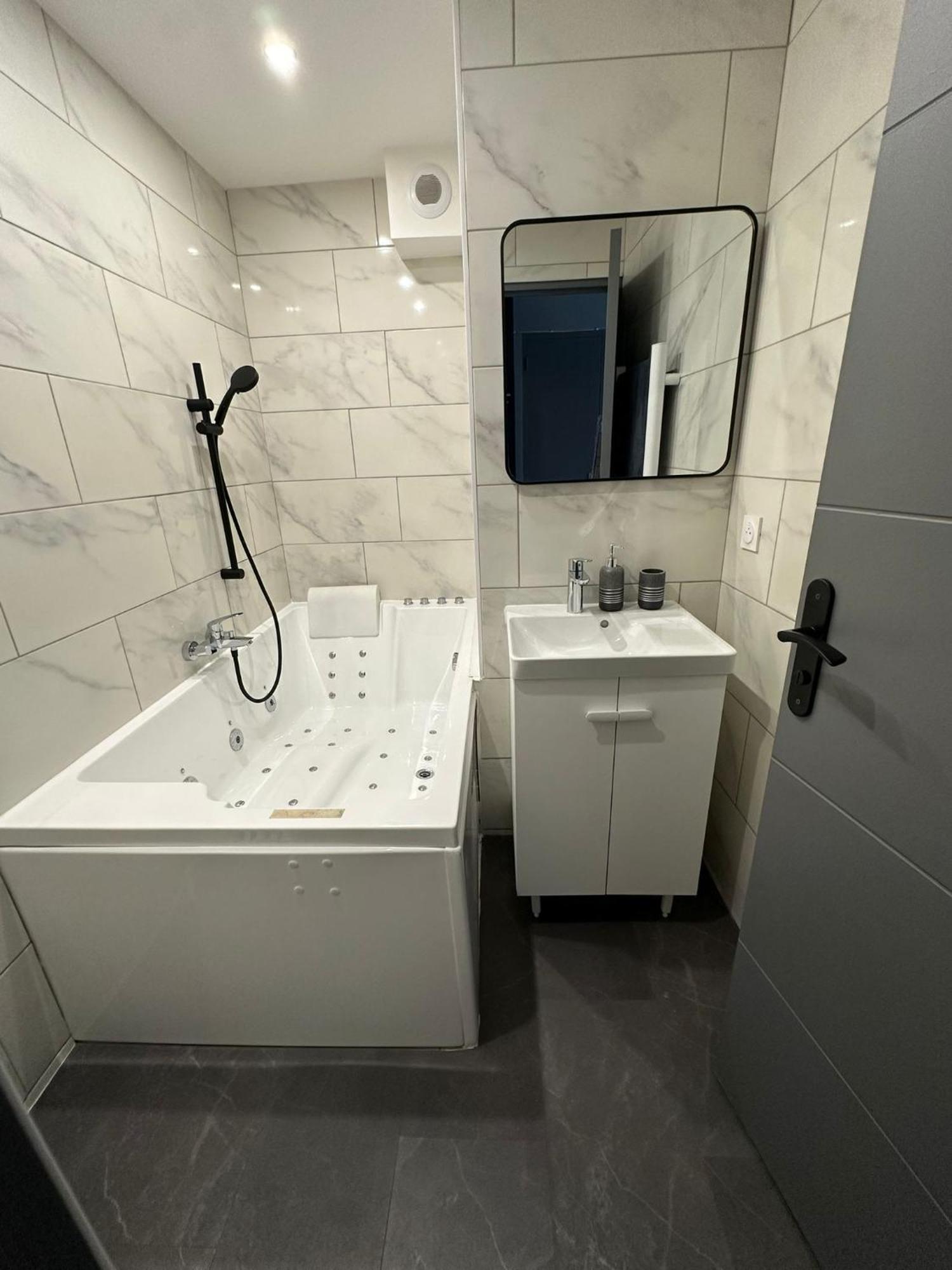 Studio Jaccuzzi A 2 Min Davignon Les Angles  Kültér fotó